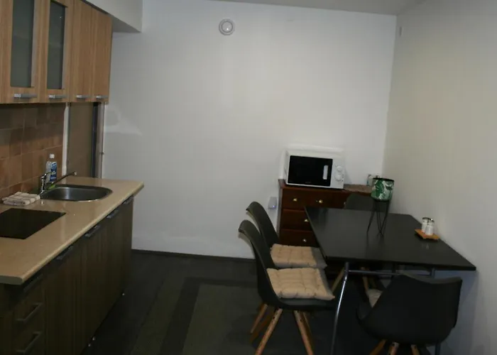 Friends - Promenade Foeldszint באלאטונפורד