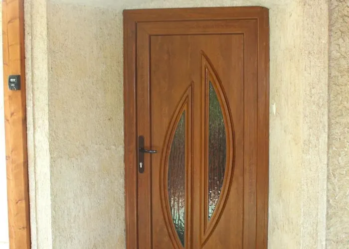 Friends - Promenade Foeldszint באלאטונפורד